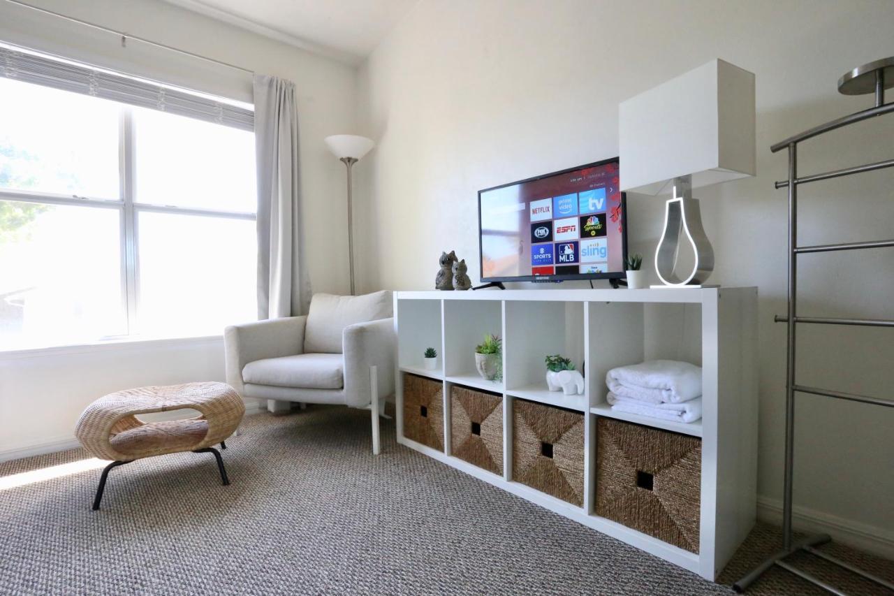 Oaks Modern & Comfy Condo In The Perfect Location Gainesville Luaran gambar
